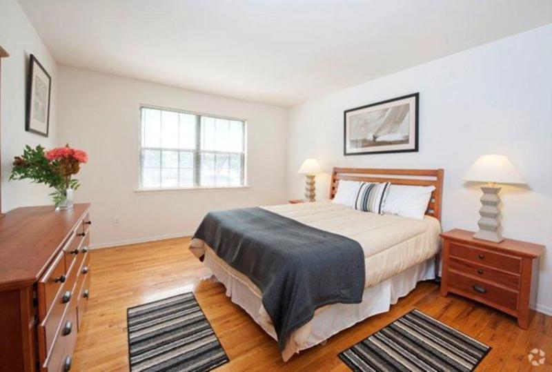 roommates in Franklin Township Single Bedroom Hard Wood Apartment - cirtru.com