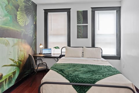 Your New Home Awaits!  
 Private room available NOW & Bathroom
 Safe & secure building
 Close to transit & shopping
 Respectful, quiet community
 Move in as soon as this week! (id. 35404)