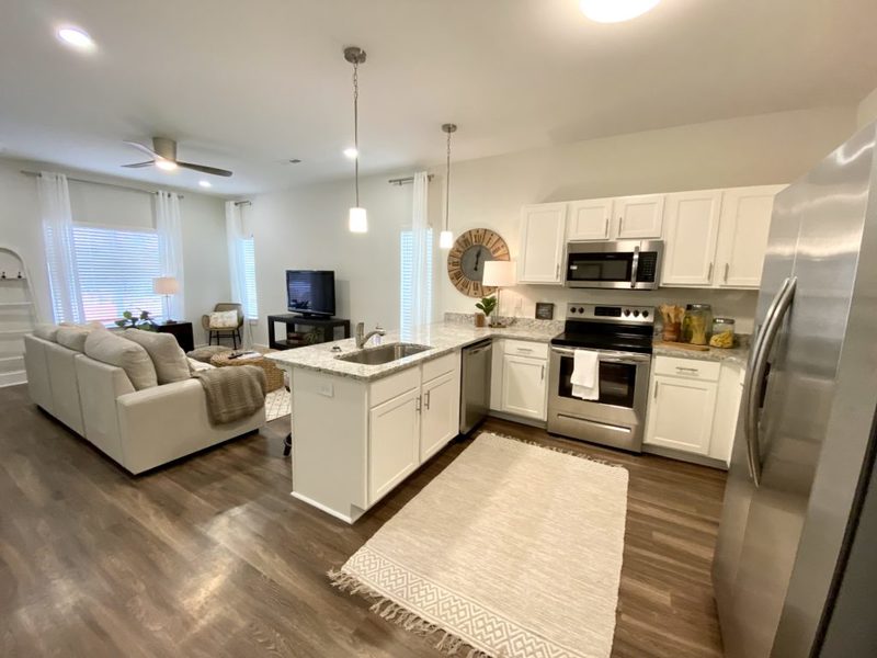 roommates in Clemson Private Room in 3Bed.3Bath - cirtru.com