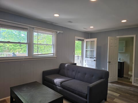 Private Room in 1Bed.1Bath