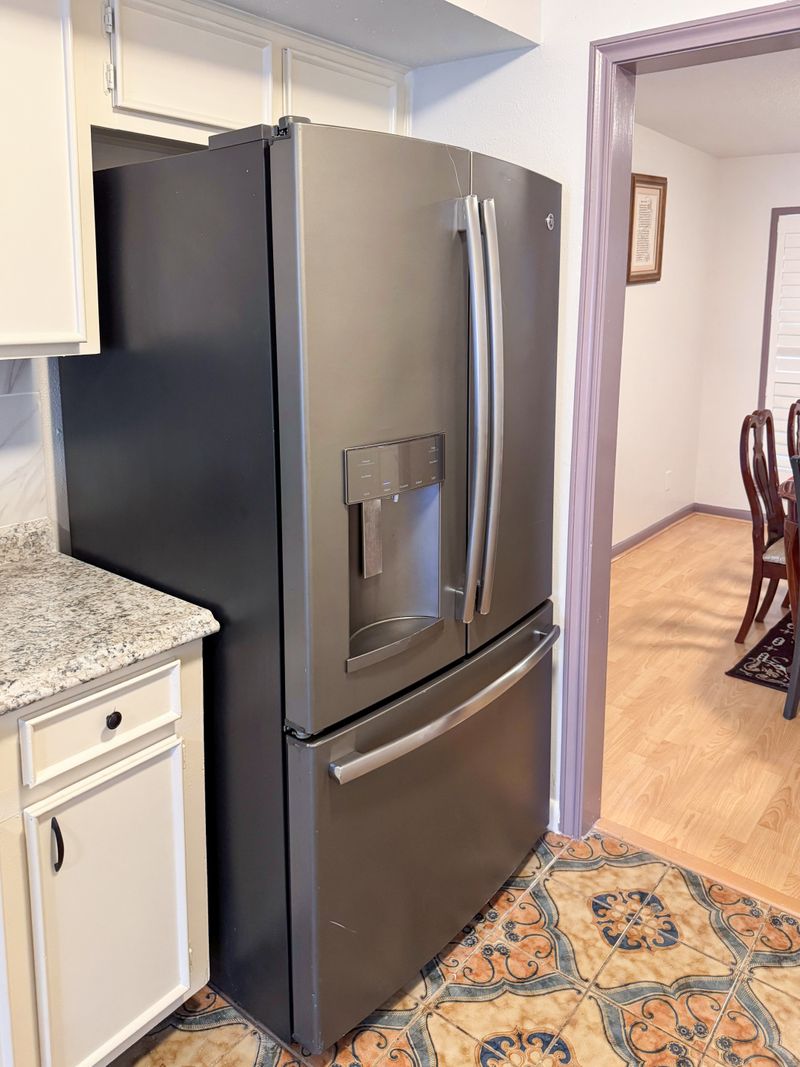 roommates in Undisclosed, Houston, TX 77096 Spacious & comfortable Houston Townhouse with Living room (id. 8294) - cirtru.com