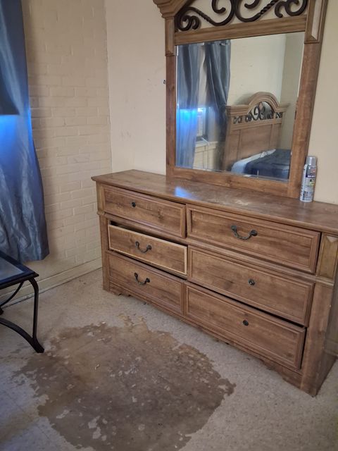 Private Room in 3Bed.1Bath