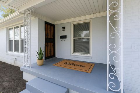 Renovated Dallas Gem  | Smart TV  | Workspace in Every Room  | Stylish Mirrors  | Fast Wi-Fi  | Easy Commute  . Limited-Time Discount — Save up to 15% if you move in this month! (id. 19359)