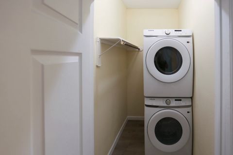 roommates in Undisclosed, Houston, TX 77051 Newly remodeled home with dining area and back yard, close to public transit, easy access to Hwy 288 & medical district (id. 6640) - cirtru.com