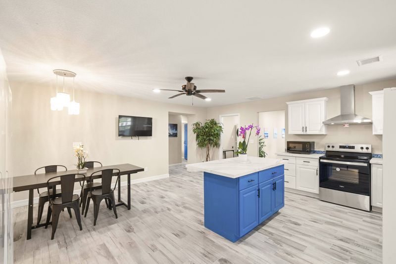 roommates in Undisclosed, Houston, TX 77088 Co‑Living in Hidden Valley  | Furnished Room, Desk, Laundry & High‑Speed Wi‑Fi (id. 8894) - cirtru.com