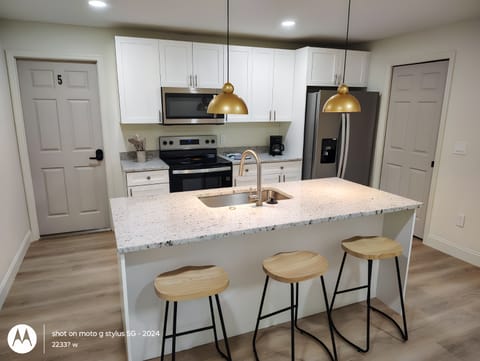 Modern PadSplit Oasis Near I-4   Brand-New, Spacious & Move-In Ready (id. 18193)