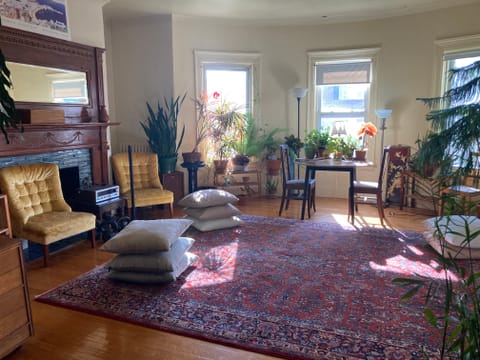 Private Room in 3Bed.1Bath
