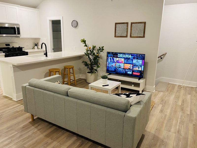 roommates in Austin Entire Place 1Bed.1Bath - cirtru.com