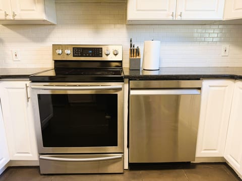 roommates in Undisclosed, Nashville, TN 37209 Sylvan Heights Home. This property is walking distance from Public Transit! (id. 36507) - cirtru.com