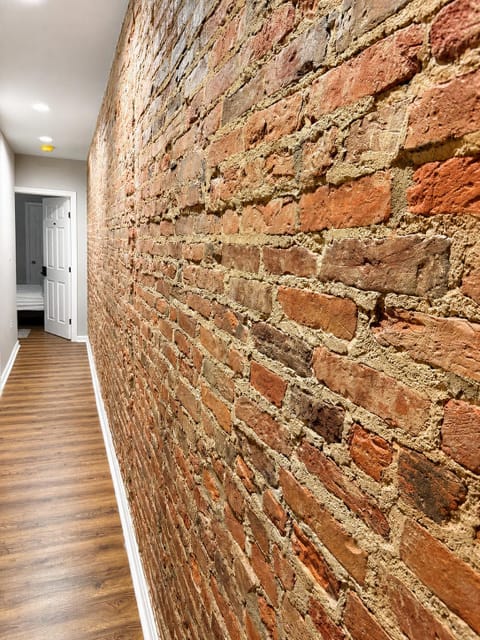 roommates in Undisclosed, Baltimore, MD 21202 Designer Rowhome  - Acoustic-Treated Rooms  Mini-Fridge & Coffee Machine in Every Room  Quiet Backyard  Central AC  Smart Locks  In-Home Laundry  Minutes to Hopkins & Downtown (id. 38154) - cirtru.com