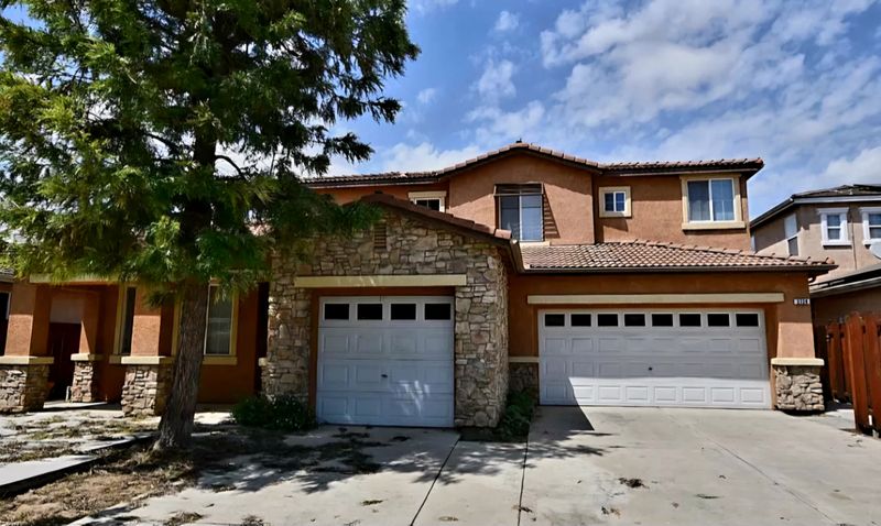 roommates in Sanger Private Room in 2Bed.1Bath - cirtru.com