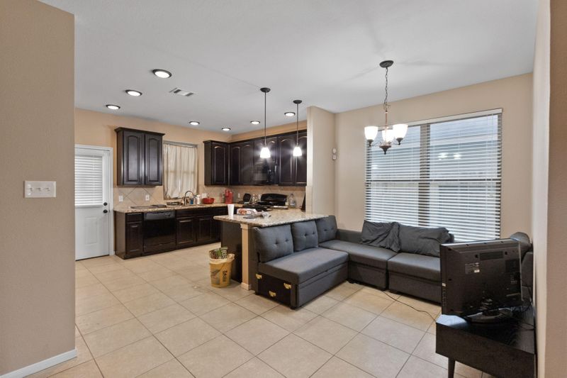 roommates in Undisclosed, Highlands, TX 77562 Affordable, all-inclusive rooms in Highlands — move in today! (id. 14859) - cirtru.com