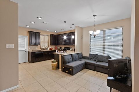 Affordable, all-inclusive rooms in Highlands — move in today! (id. 14859)
