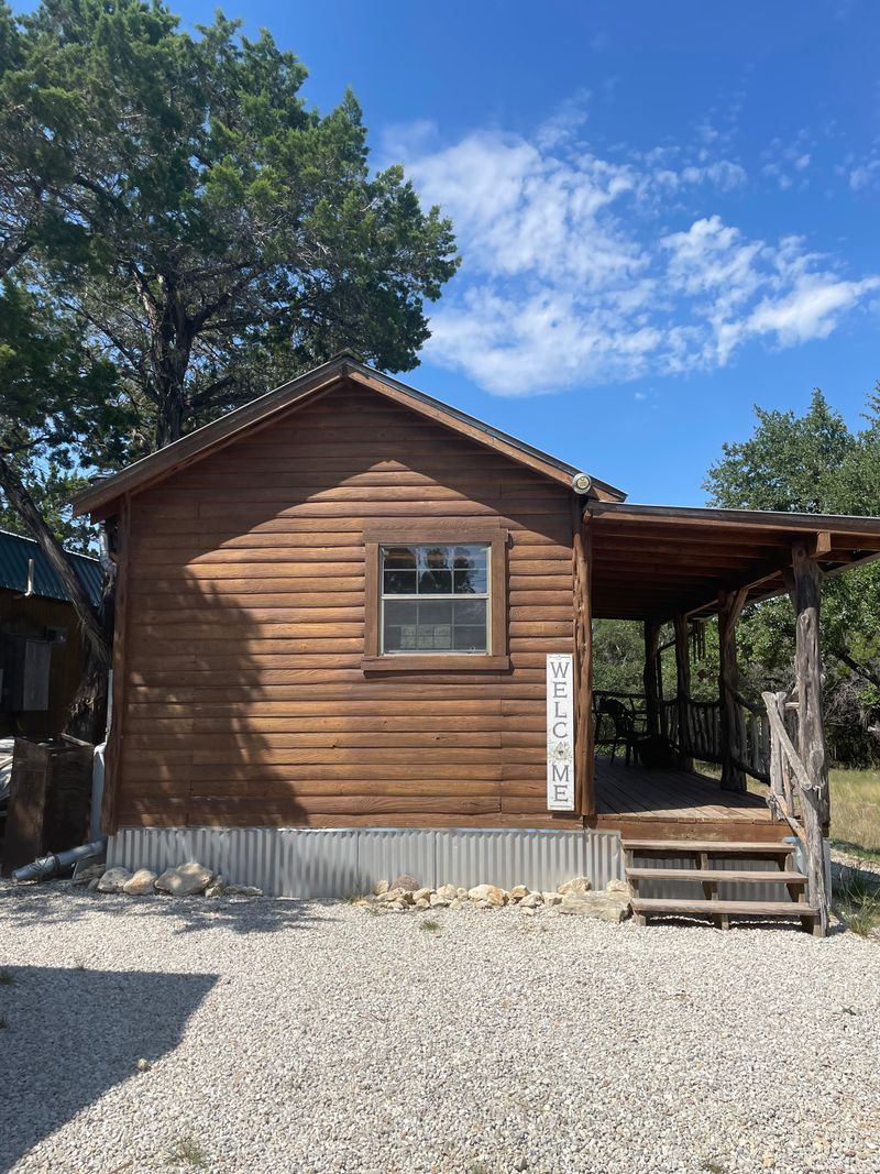 roommates in Lakehills Entire Place 1Bed.1Bath - cirtru.com