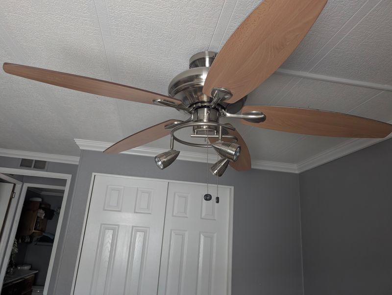 roommates in Pinellas Park Private Room in 2Bed.1Bath - cirtru.com