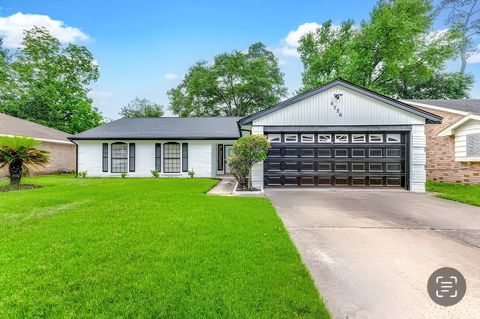 High-quality & newly-renovated Houston House with Living room (id. 8027)