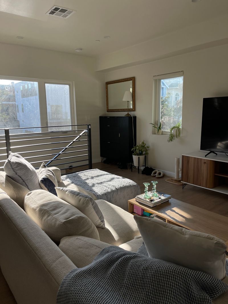 roommates in North Hollywood Private Room in 3Bed.2.5Bath - cirtru.com