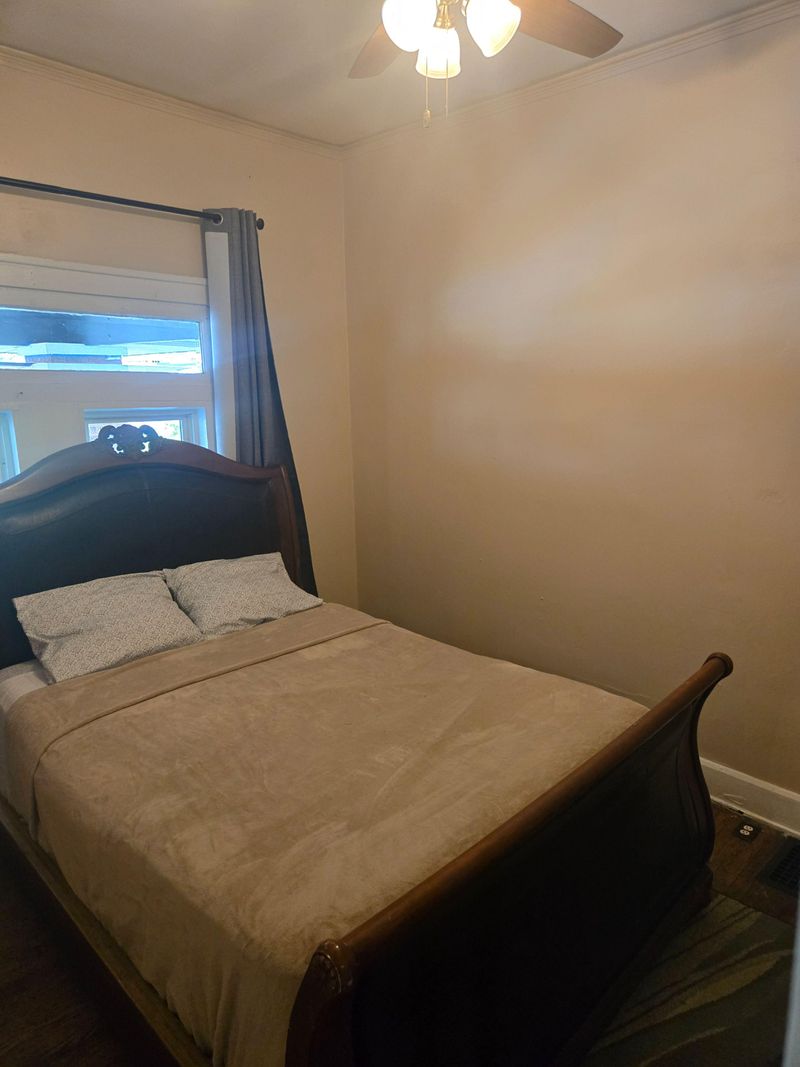 roommates in Undisclosed, Indianapolis, IN 46208 Crown Hill Home, a 2 minute walk to transit stop Meridian St & 33rd St (id. 31034) - cirtru.com