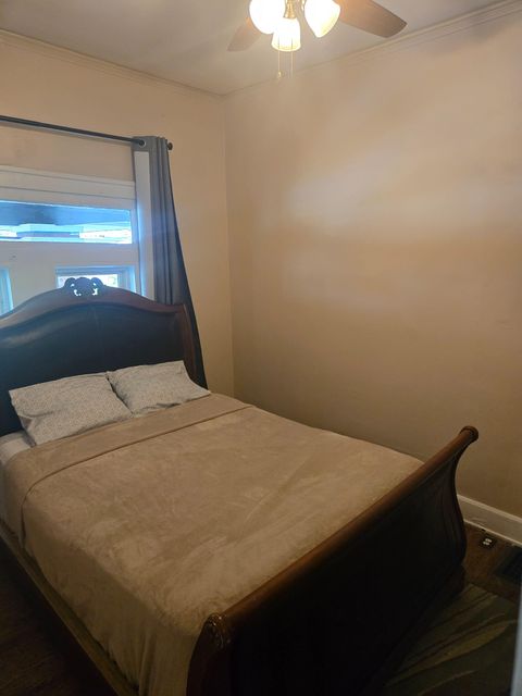 Crown Hill Home, a 2 minute walk to transit stop Meridian St & 33rd St (id. 31034)