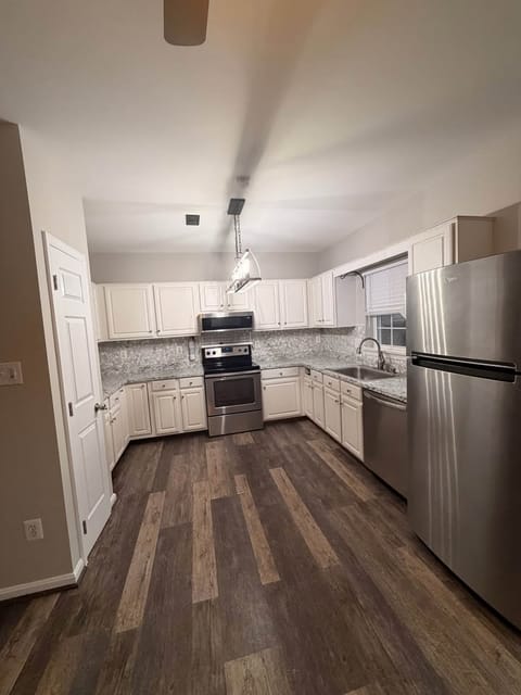 Room2Bed.2.5Bath