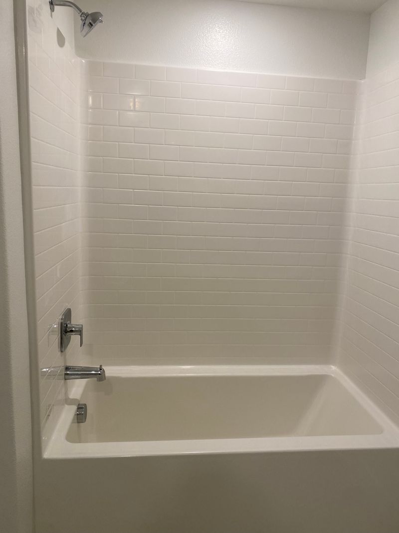 roommates in Rancho Mission Viejo Private Room in 2Bed.2Bath - cirtru.com