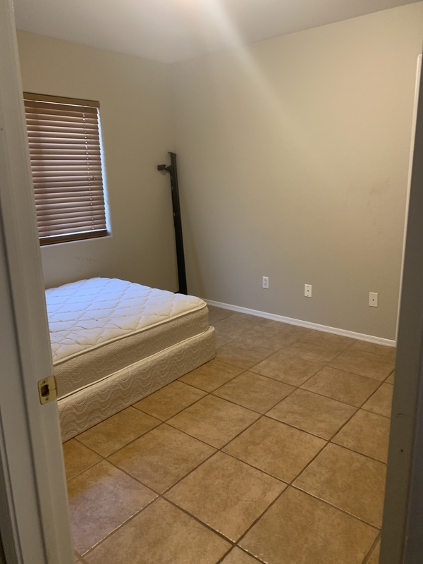 Private Room in 3Bed.2Bath