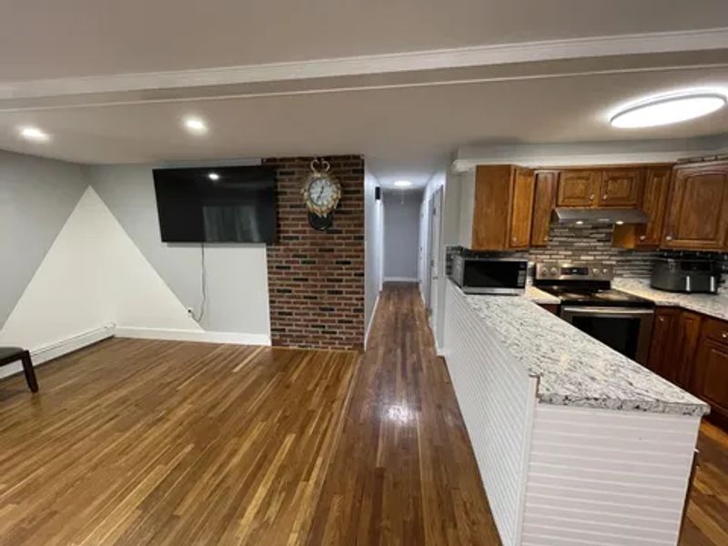 roommates in Westbrook Private Room in 2Bed.1Bath - cirtru.com