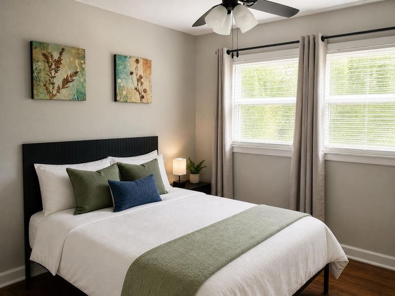 roommates in Undisclosed, Charlotte, NC 28213 Feel at home in White Plains!  Clean, comfortable living  Unique designed rooms   Bi-weekly housekeeping  Secure coded room access  Easy walk to bus stops   Laundry on site High speed Internet (id. 28083) - cirtru.com