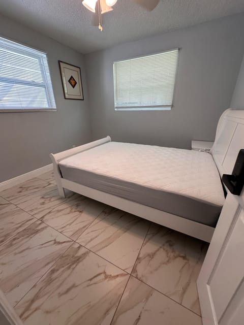 Live in Reeves, a 4 minute walk to transit stop George Engram & Dr. MLK Ob (id. 33104)