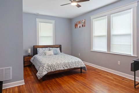 Large Private Room w/ Parking!   All Utilities + WiFi Included  Near Transit  Clean, Quiet & Comfortable  Move In Today (id. 12558)