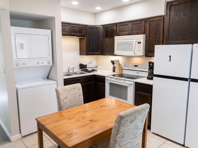Live in South Mountain Village (id. 16138)