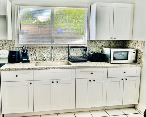 Live in Coral Way (id. 44127)