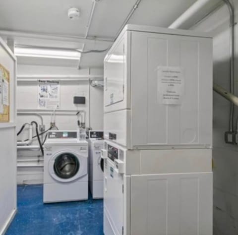 Private Room in 2Bed.1Bath