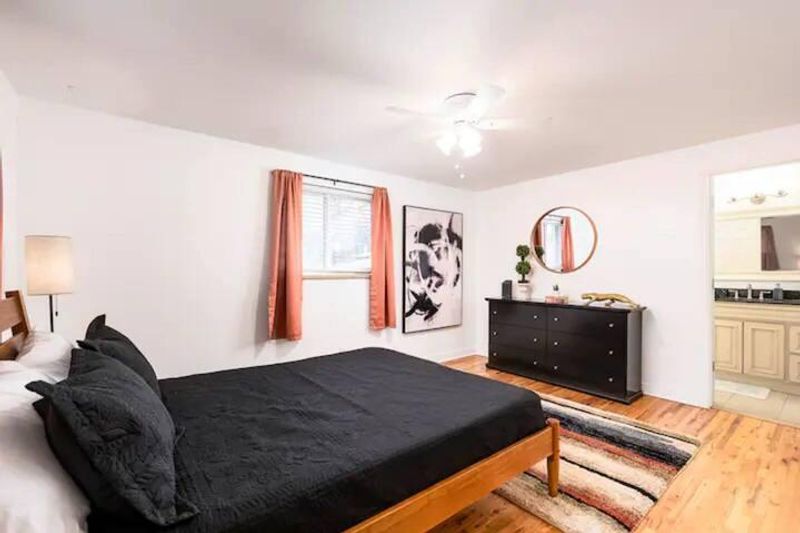 roommates in Undisclosed, Arvada, CO 80004 High-quality & spacious Arvada House with Television (id. 12054) - cirtru.com