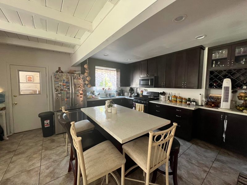 roommates in La Mesa Private Room in 4Bed.1.5Bath - cirtru.com