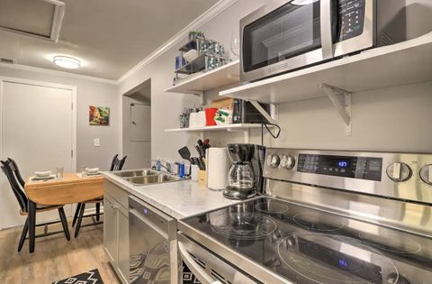 Newly-renovated & comfortable Duplex across from Lake Spivey (id. 9240)