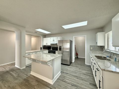 Cozy Home on the Far West Side (id. 13339)