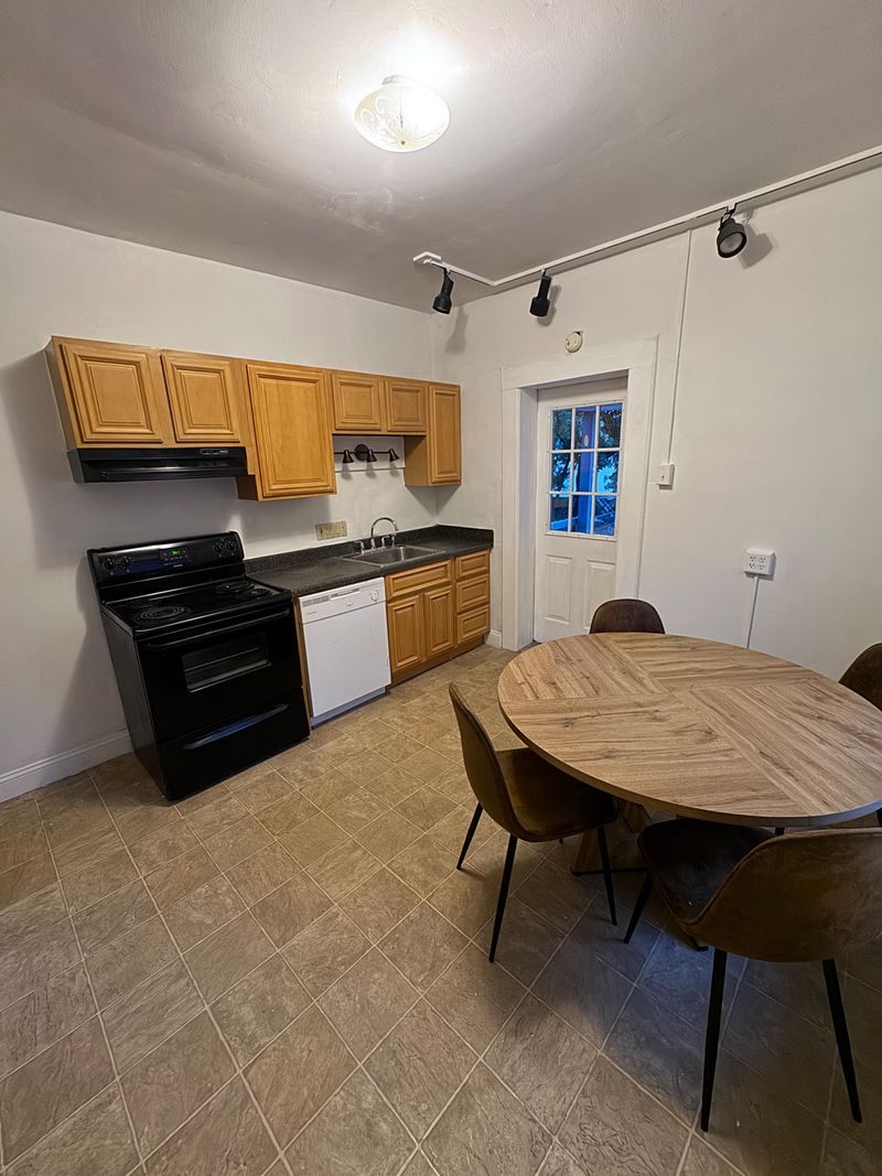 roommates in Undisclosed, Wilkes-Barre, PA 18702 Apartment  Home inWilkes-Barre (id. 17225) - cirtru.com