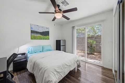 *JUST LAUNCHED* Four Bedroom Apartment, Large Fridges in Each Room & Fully Furnished Kitchen! (id. 34765)