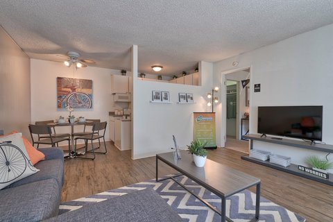 roommates in Davis Private Room in 2Bed.2Bath - cirtru.com