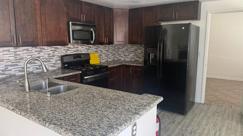 roommates in Undisclosed, Las Vegas, NV 89103 Private Rooms in a Substance-Free Home | Central AC, Laundry, Utilities & Wi-Fi (id. 43444) - cirtru.com
