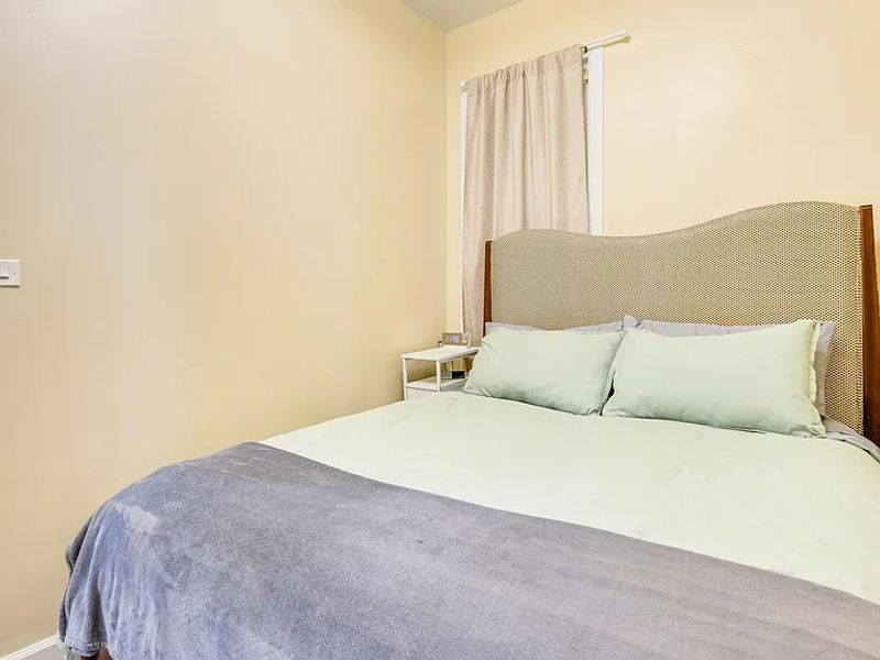 roommates in Chicago Entire Place 3Bed.1Bath - cirtru.com