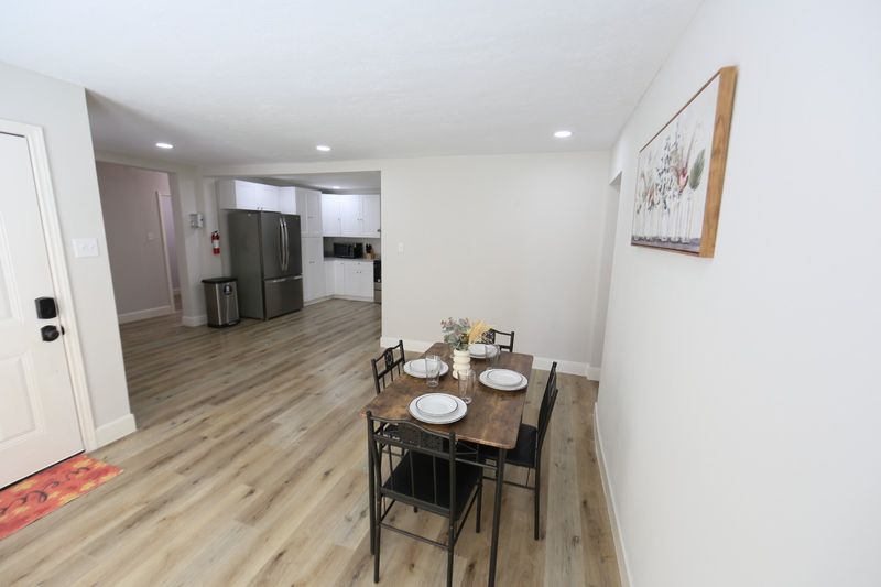 roommates in Houston Room6Bed.2Bath - cirtru.com