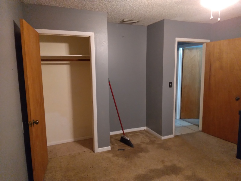 roommates in Kathleen Private Room in 2Bed.1Bath - cirtru.com