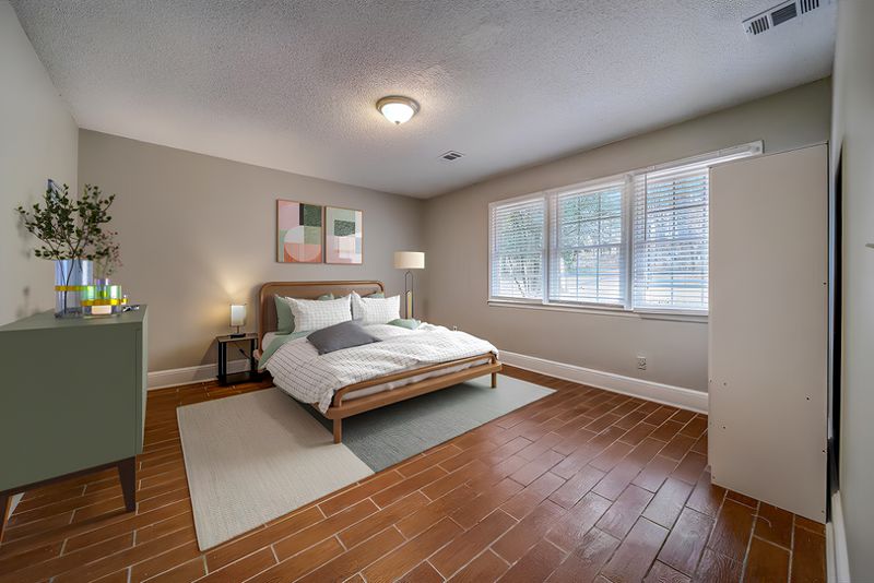 roommates in Undisclosed, Fairburn, GA 30213 Tranquil & Roomy South Fulton Home | Furnished, Secure, and Spacious | Free Wi-Fi , Monthly Cleanings , Bus Stop 2.7 Miles Away , and Grocery Store Nearby (id. 1026) - cirtru.com