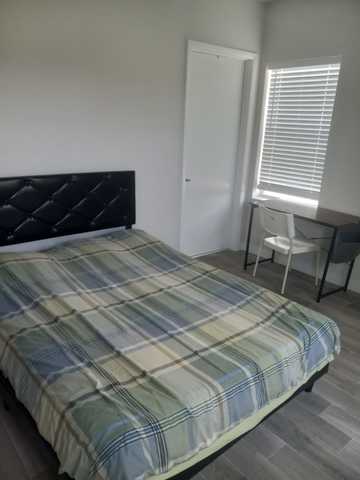 Private Room in 2Bed.3Bath