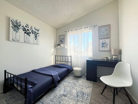 Private Room in 2Bed.1Bath