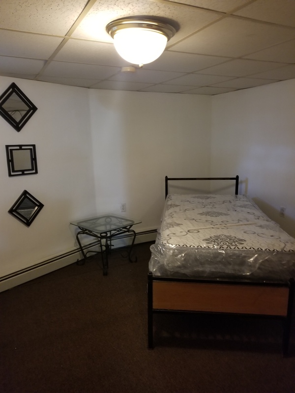Private Room in 3Bed.1Bath