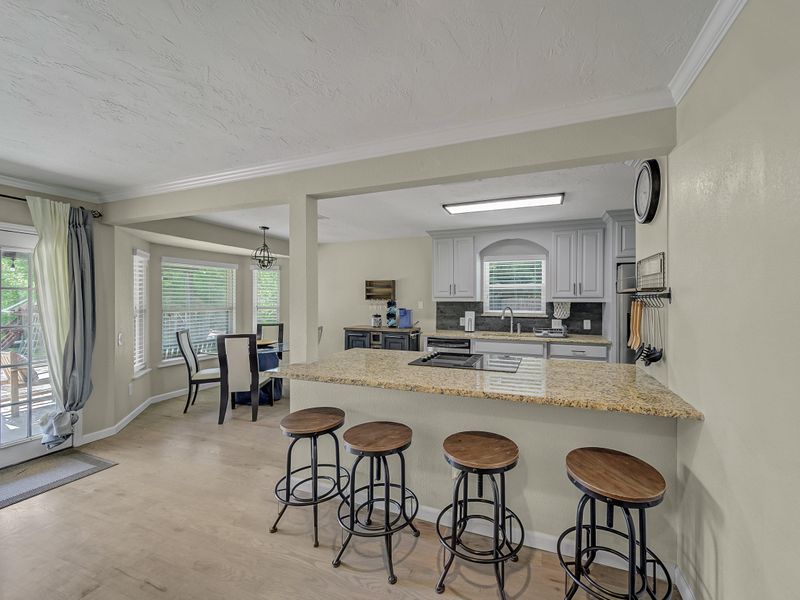 roommates in Undisclosed, Colleyville, TX 76034 Cozy Colleyville House on a serene parklike backyard!  Newly-renovated & modern (id. 9689) - cirtru.com