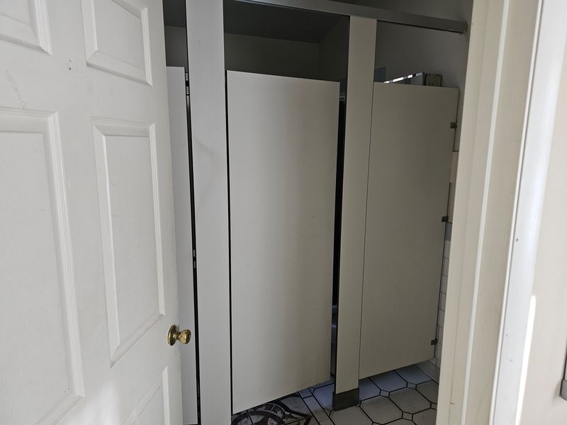 roommates in Chatsworth Private Room in 4Bed.1Bath - cirtru.com